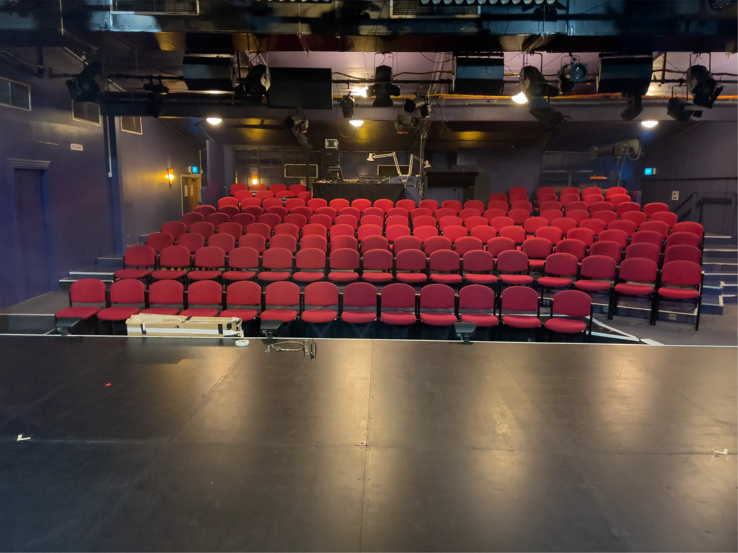Stage-Seating